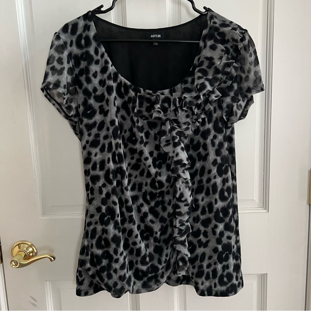 Womens APT.9 Leopard Print Flutter Sleeve Top Size XL